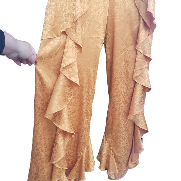 One33 Social Jumpsuit Yellow Orange Satin Floral Crossover Halter Ruffles 6 - Picture 5 of 12